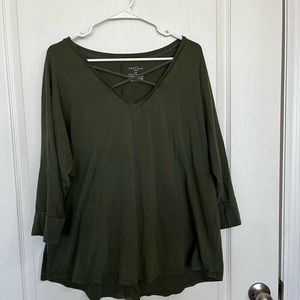 Cross neck strap detail olive green 3/4 sleeve super soft tee 1x (18/20)